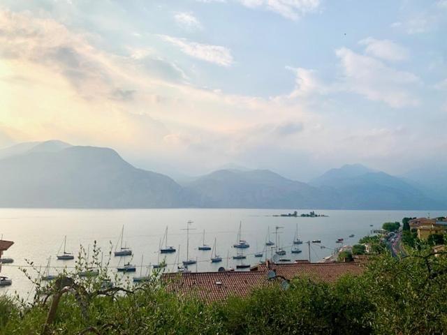 Casa Edda Apartment Brenzone sul Garda Luaran gambar