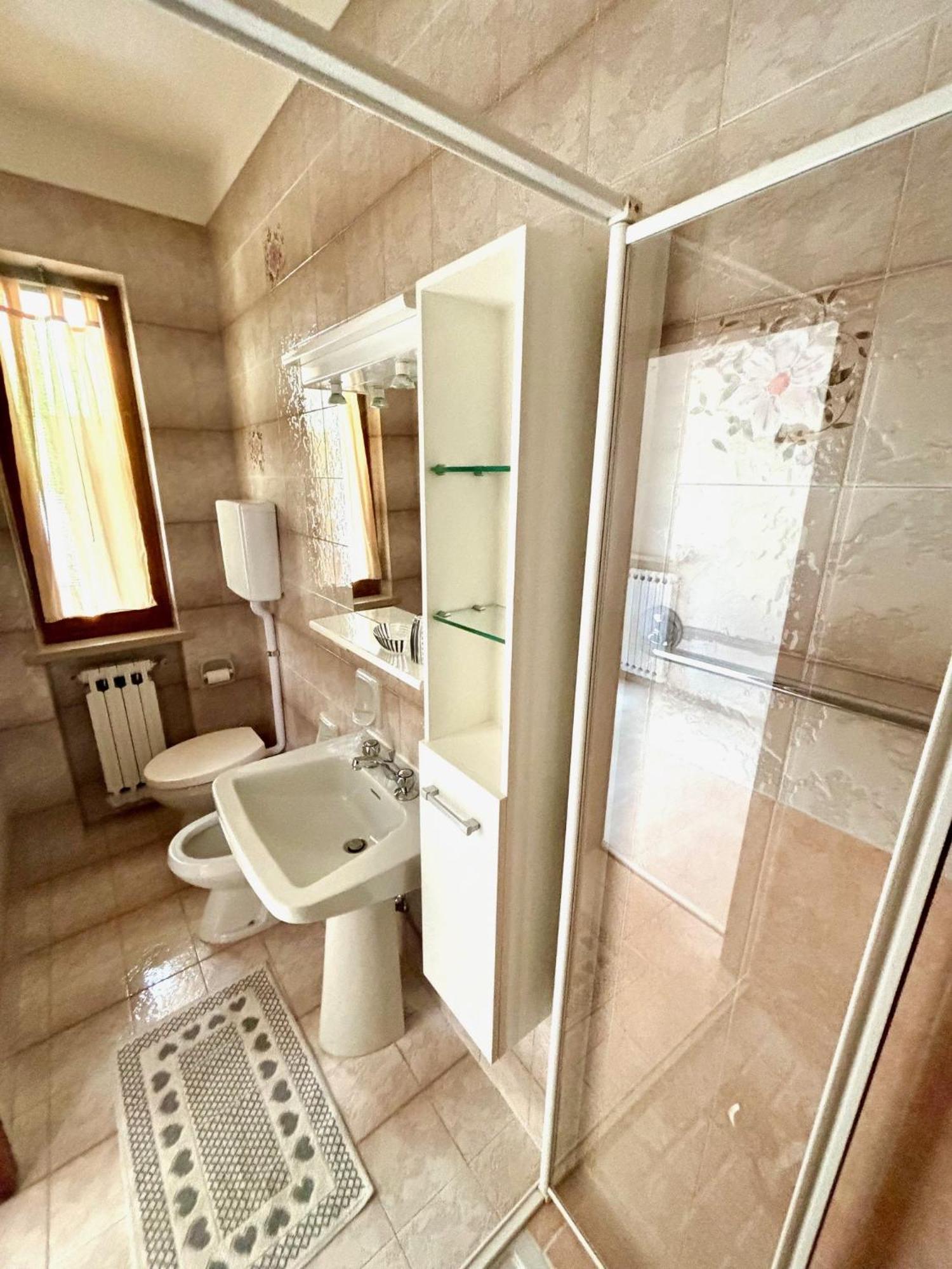 Casa Edda Apartment Brenzone sul Garda Luaran gambar