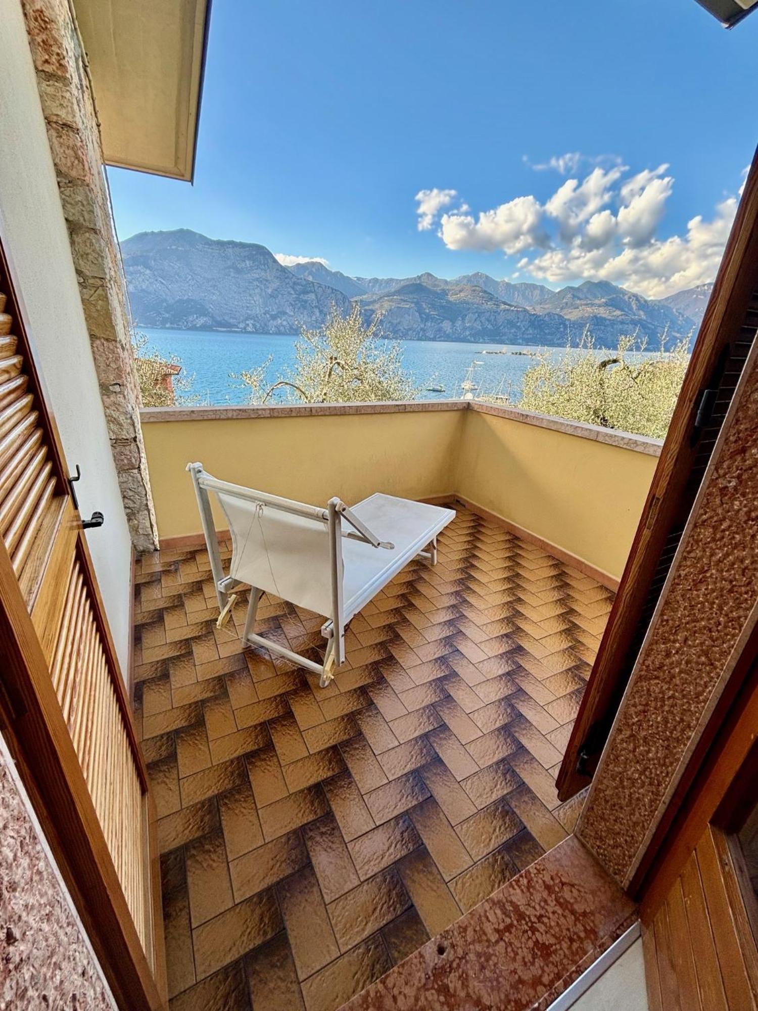Casa Edda Apartment Brenzone sul Garda Luaran gambar